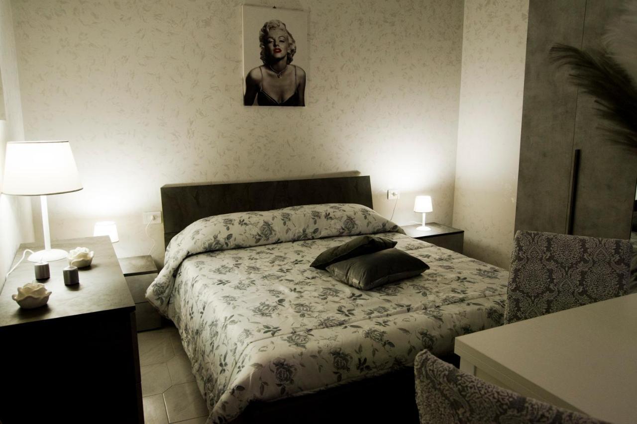 Mincasa Nel Cuore Di Napoli Екстериор снимка